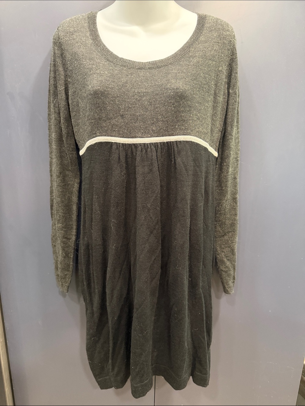 Ann Taylor Two-Tone Gray Long Sleeve Knit Dress